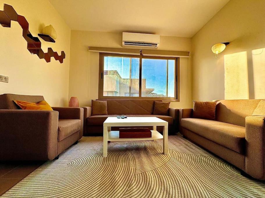 Apartment Spacious 3br With Lakeview In Little Venice Ain Suchna