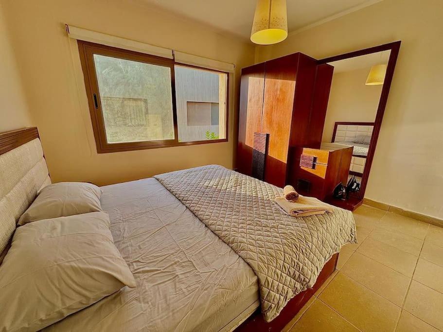 Spacious 3br With Lakeview In Little Venice Ain Suchna